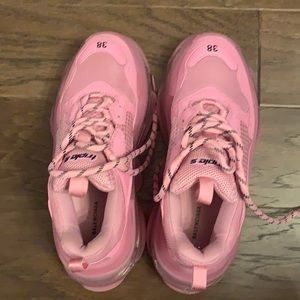 Balenciaga sneakers lightly worn. Like new.